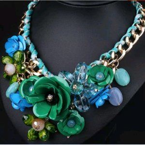 SPRING BLING FLORAL NECKLACE
